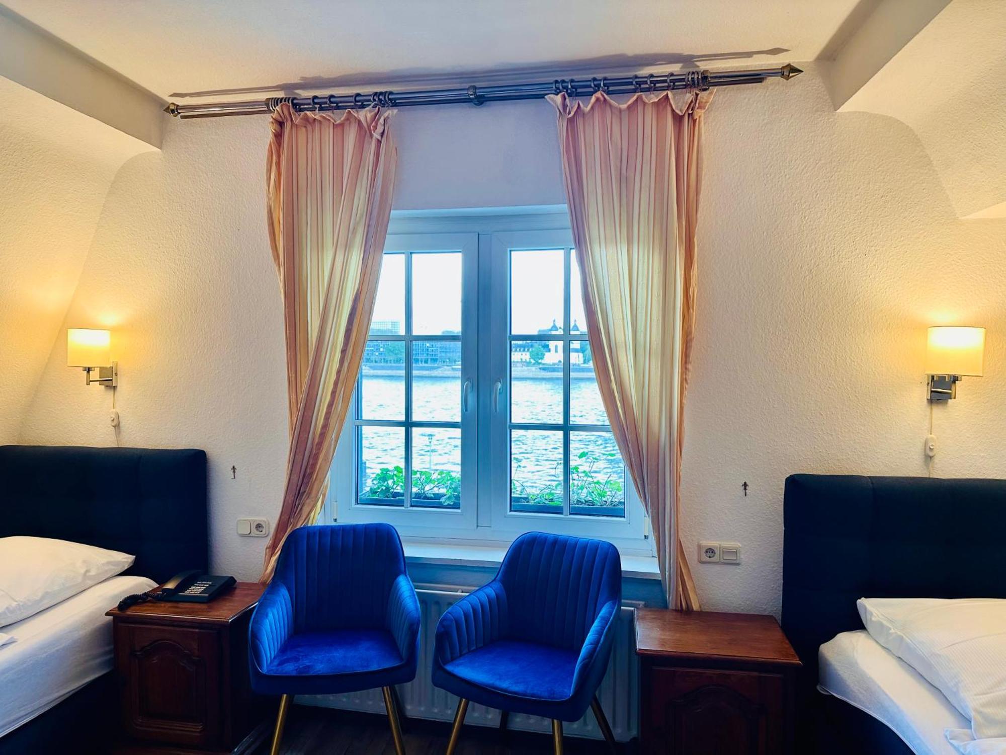 Altstadthotel Hayk Am Rhein Κολωνία Εξωτερικό φωτογραφία