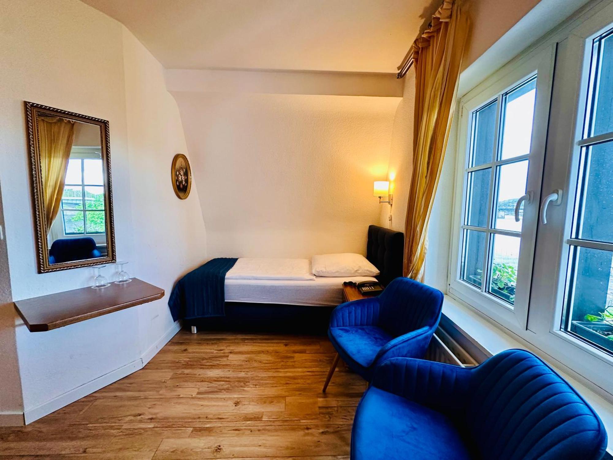 Altstadthotel Hayk Am Rhein Κολωνία Εξωτερικό φωτογραφία