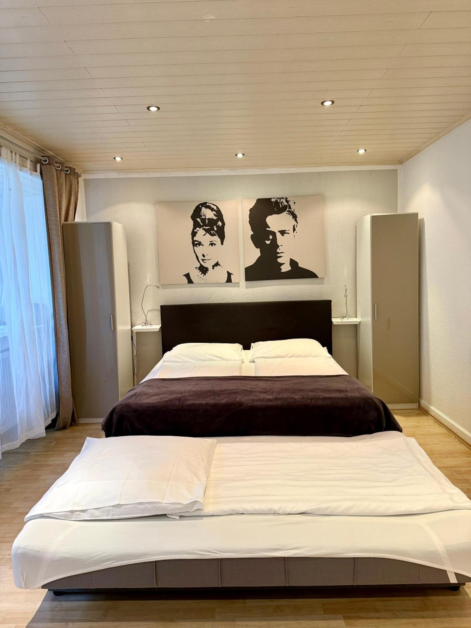 Altstadthotel Hayk Am Rhein Κολωνία Δωμάτιο φωτογραφία