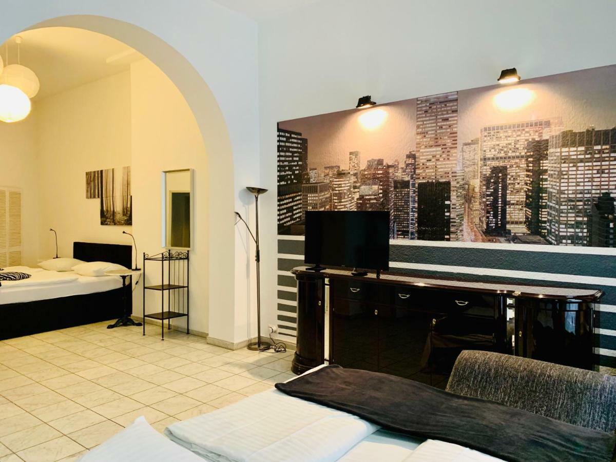 Altstadthotel Hayk Am Rhein Κολωνία Εξωτερικό φωτογραφία